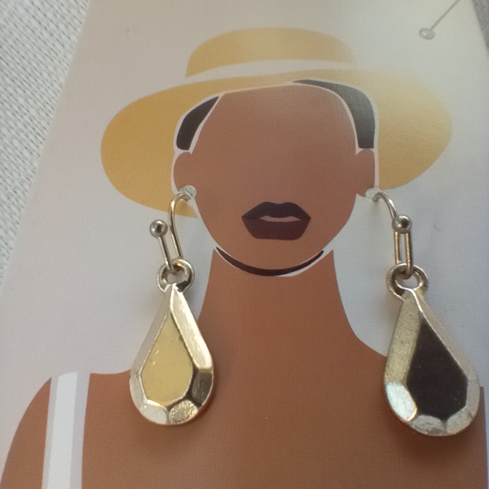 Silver Teardrop Earring and Light Blue Necklace with Matching Teardrop